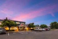 AmericInn by Wyndham North Branch - Motels