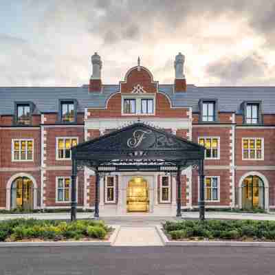 Fairmont Windsor Park Hotel Exterior