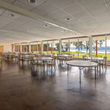 Super 8 by Wyndham Riverside Al