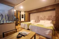 Yeongju Hotel W