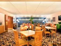 Holiday Inn Express Milwaukee-West Medical Center Hotels in Wauwatosa