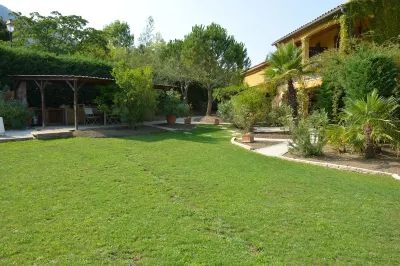 Le Jardin des Gorges Hotels in Caudiès-de-Fenouillèdes