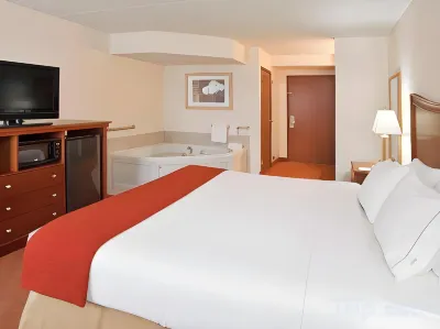 Holiday Inn Express Murrysville-Delmont Hotels in Salem Township