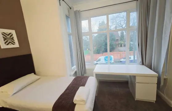 OYO金斯伍德酒店