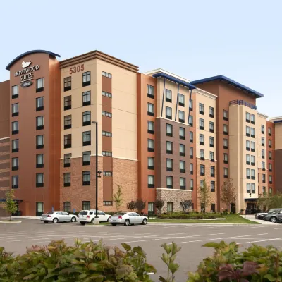 Homewood Suites by Hilton-明尼阿波利斯-聖路易斯公園@西區 鄰近锡达湖的酒店