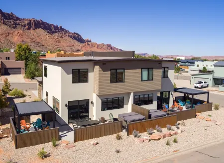 Luxury twin home.  Beautiful views. Private hot tub. Covered outside patio.