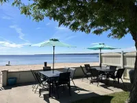 3Br Beachfront Getaway – Behind Owner’s Home