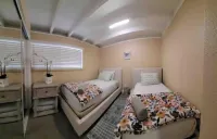 Airport 15min, Downtown 5min, Beautiful Cozy Home<br>