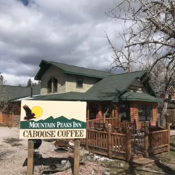 Mountain Peaks Inn, BEAR MOUNTAIN SUITE, Downtown Hill City