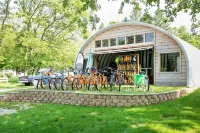 3 Adorable Old Fashioned Cottages In A Great Location ~ 3 Cottages At One Price!