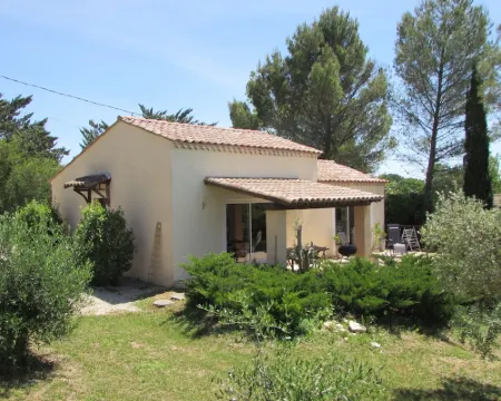 Barjac Villa Pastis - Self-catering cottage with swimming pool and view of the Cevennes mountains Hoteles en Barjac