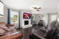 "Vineyard Villa" - Incredible Location & Amenities, Spiderman Themed Kids Room Hotel a Iredell County