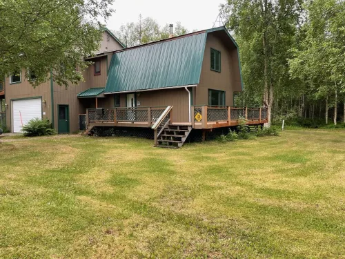 Willow, Alaska getaway with a private lake access!