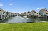 Sandpiper Cove 8140 :: 500 Feet to the Beach :: Pool in the back yard!!