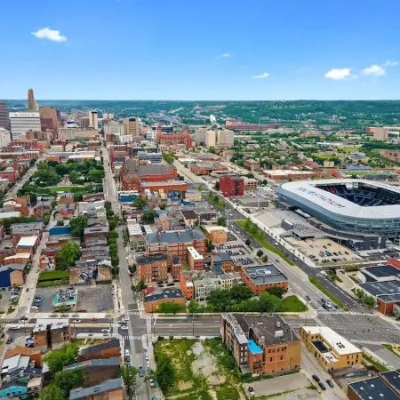 Timeless Loft -OTR -TQL w/ FREE Parking