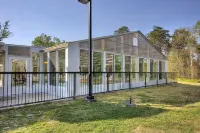 Billy's Mountain Blessing w/ Pools, Hot Tub, Balcony & Arcade Game. 2 King Beds