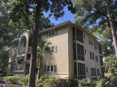 Sea Trail 2Br - Golf, Bike, Beach Getaway! Clean, Quiet, Pools, Great View!