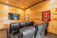 Smoky Mountain Cabin with Views, Great Location, Theater, Game Room, Hot Tub