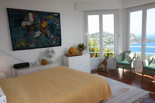 Villa with superb sea view , 6 people,  close to CANNES and SAINT TROPEZ