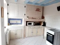 Renovated house in pretty Touraine village Hôtels à : Saché