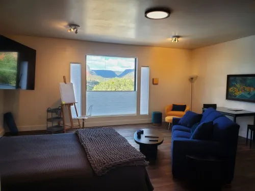 Sedona Vista Hideaway - New, Modern, Gorgeous Views, 100% 10-Star Reviews!