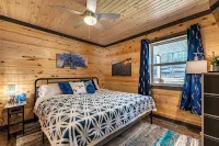 Wooded Circle - Barrel sauna, hot tub, fire pit