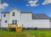 Charming 2800 sq.ft 4-bedroom home with AC and WiFi in Suffolk