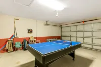 Stunning lake view, private pool,near Disney ,games room,free WiFi ,play golf