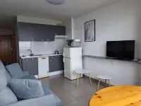 Comfortable flat in EmpuriaBrava by the strand with a stunning view on the bay.