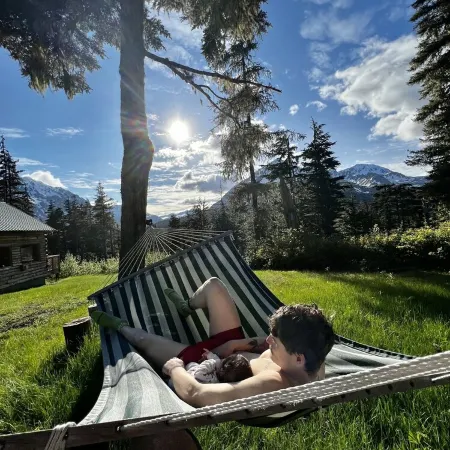 Beautiful Mountain Top Cabin with amazing views and private peaceful setting!