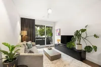 Darlinghurst Hub, your home from home.