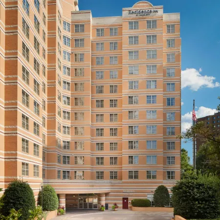 Residence Inn Arlington Rosslyn Отели рядом с достопримечательностью «Станция метро Rosslyn»