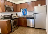 28 North Extended Stay Suites!! Pickleball, Hot Tubs and Game Room + Pool Tables