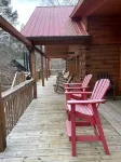 Beautiful New Cabin on the Broad River, 3 miles from Lake Lure, NC
