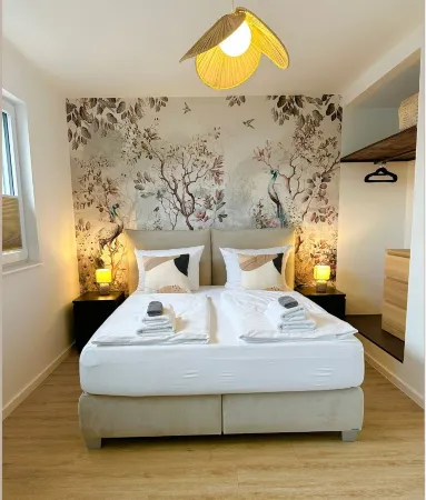 Modern, Zentrumsnah mit Parkplatz und Balkon Отели рядом с достопримечательностью «VFF Wehrtechnische Studiensammlung Koblenz»