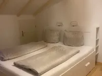 Vacation Apartment with a View of the Mountains and Neuschwanstein Castle فنادق في شوانجاو