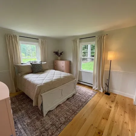 Country Cottage – Peaceful Pet-Friendly Retreat [5 Miles from Saratoga Springs]