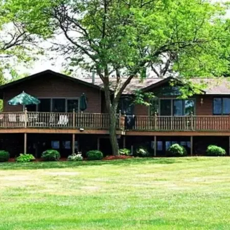 Exclusive Lakefront Home Retreat w/Baby Grand Piano for Family FLX Fun & Friends