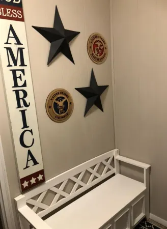 Beautiful Cottage Just minutes from The Twin Lakes & Beach