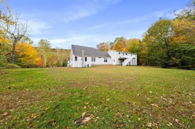 Private 1Bd in Heart of White Mtns: Balcony, River Access, Full Kitchen & More