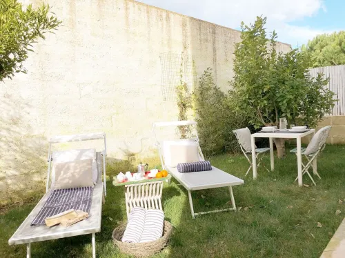 new apt with private garden, all comforts, WI-Fi & AC, in Salento's hearth