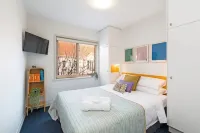 Wrens Nest City Centre Chic. 2min Walk to Restaurants, Shops & Rymill Park
