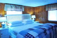 Beautiful Cottage Just minutes from The Twin Lakes & Beach