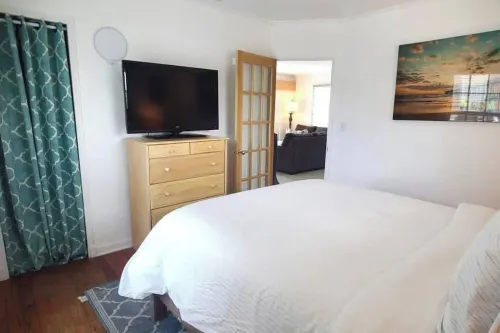 03 Beachfront- Rustic & Cozy Apartment(4-5 guest)