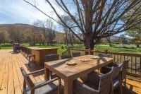 River & Golf Mountain Retreat