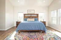 Swim & Stay at Old Town Overlook Across from Merkin Vineyards