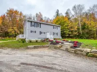 Charming Newly Renovated Home Hotels in Campton