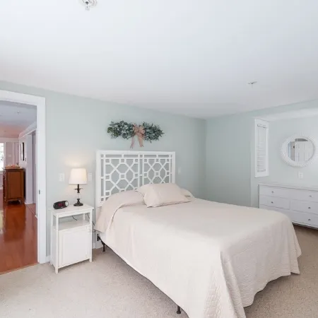 Pool Villas- 2 Bedroom, 2 Bath, Sleeps 4, Heated Pool, Gas Fireplace & Grill