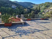"LA SOPPRESSA" WITH HEATED POOL Hotel in zona Punta Baffe - Punta Moneglia - Val Petronio