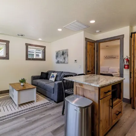 Beautiful NEW 1-bed, 1-bath right in downtown Cody! Sleeps up to 4.